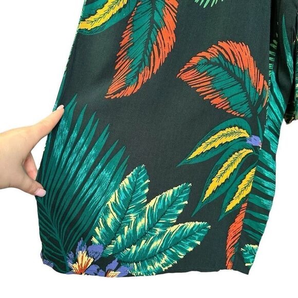 NWT Patrons of Peace Tropical Palm Leaf Print Off Shoulder Surplice Smocked Ruff - Picture 13 of 16